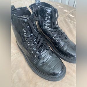 Steve Madden Black Booties/Boots